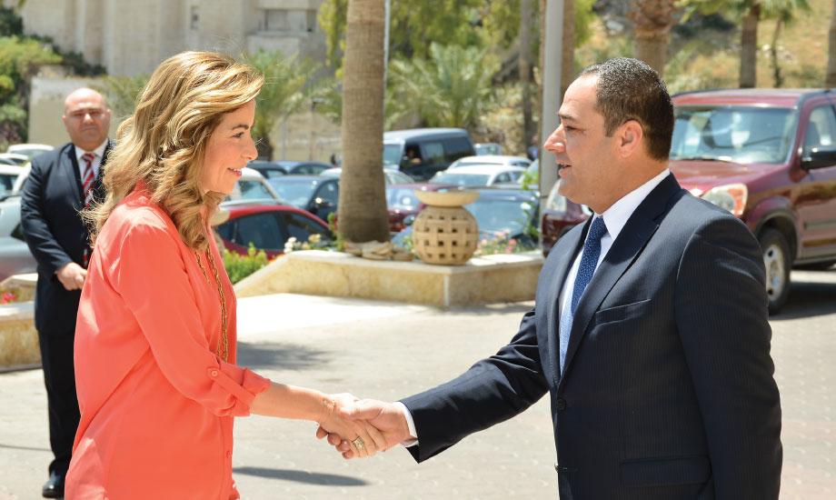   سمو الأميرة غيداء طلال تكرم الفائزين بمسابقة بالأقلام نحارب الدخان لعام 2016