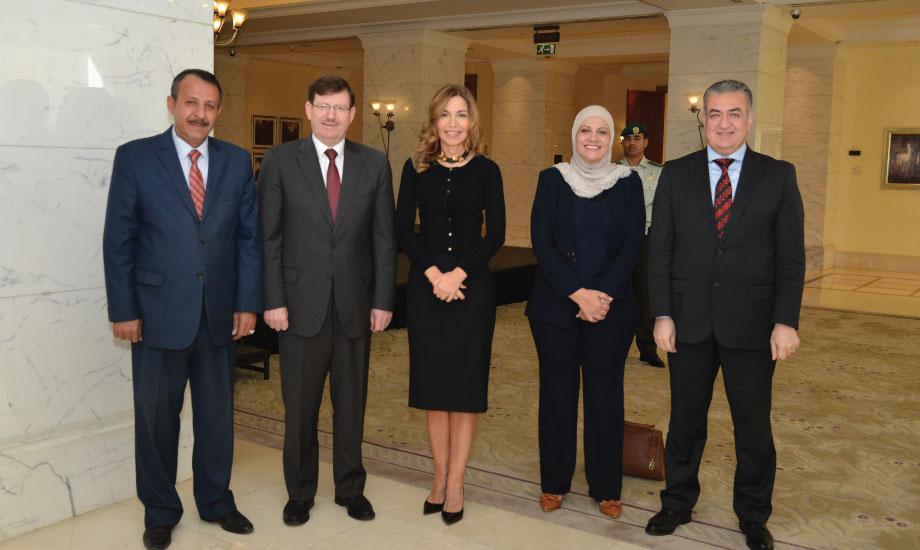 سمو الأميرة غيداء طلال تكرم الفائزين بمسابقة بالأقلام نحارب الدخان لعام 2018