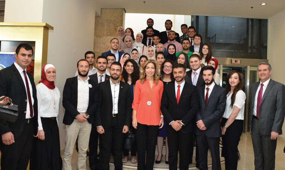   سمو الأميرة غيداء طلال تكرم الفائزين بمسابقة بالأقلام نحارب الدخان لعام 2016