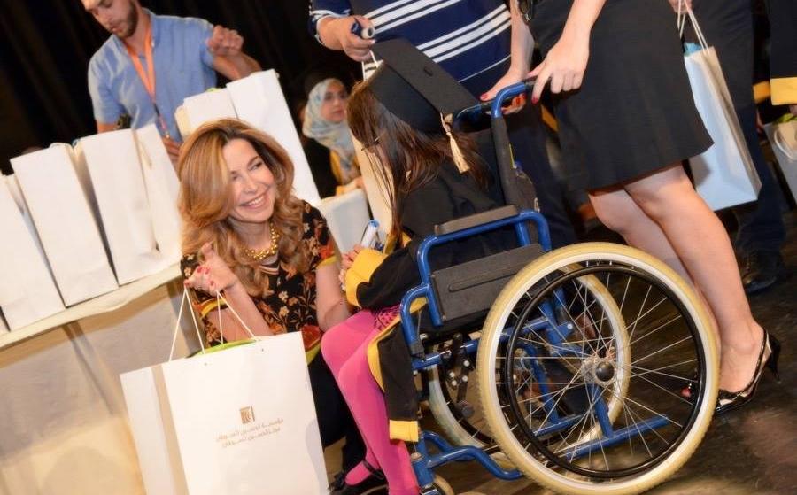 تخريج طلبة برنامج العودة إلى المدرسة للعام الدراسي 2014/2015